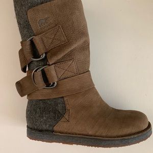 Sorel Chipahko Felt boots.